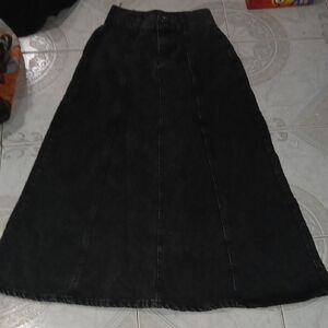 Elegant Black Denim Skirt